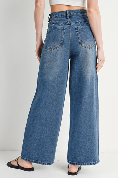 HIGH-RISE WIDE-LEG JEANS