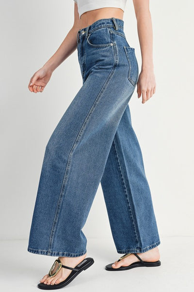 HIGH-RISE WIDE-LEG JEANS