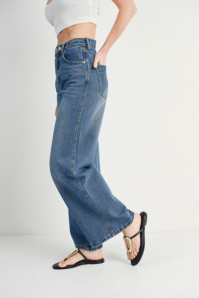 HIGH-RISE WIDE-LEG JEANS